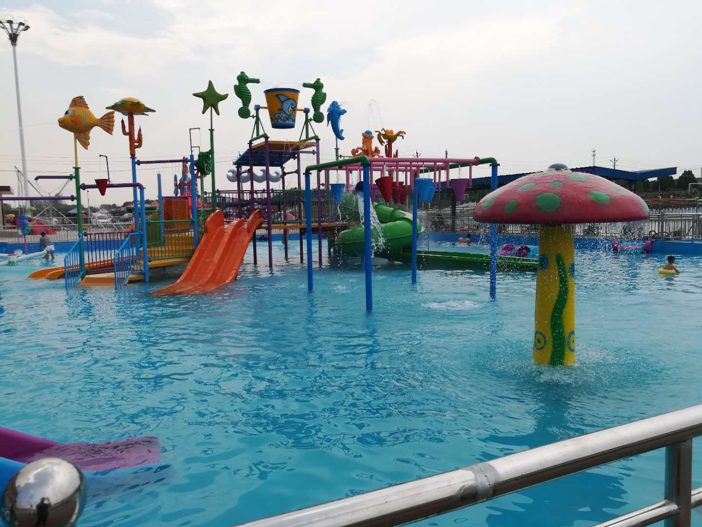 河南新密 水上樂(lè)園人工造浪設(shè)備 人工造浪水上樂(lè)園設(shè)備人工.